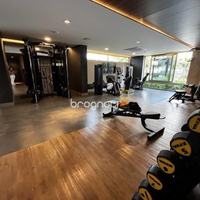 Apartamento com 131m², 3 quartos (sendo 3 suítes), 3 garagens, no bairro Beira Mar Norte em Florianópolis