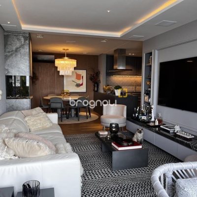 Apartamento com 131m², 3 quartos (sendo 3 suítes), 3 garagens, no bairro Beira Mar Norte em Florianópolis