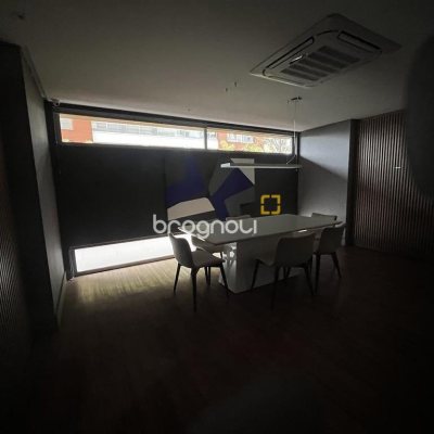 Apartamento com 131m², 3 quartos (sendo 3 suítes), 3 garagens, no bairro Beira Mar Norte em Florianópolis