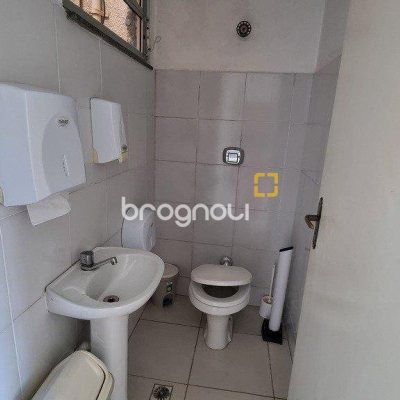 Sala com 180m², no bairro Centro em Florianópolis