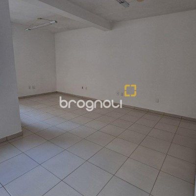 Sala com 180m², no bairro Centro em Florianópolis