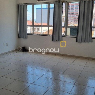 Sala com 180m², no bairro Centro em Florianópolis