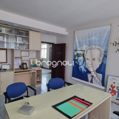 Sala com 102m², no bairro Centro em Florianópolis