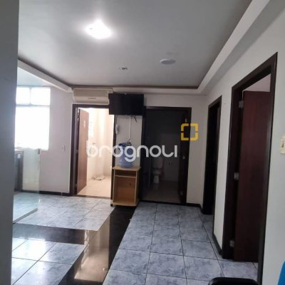 Sala com 102m², no bairro Centro em Florianópolis
