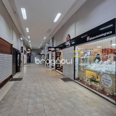 Sala com 102m², no bairro Centro em Florianópolis