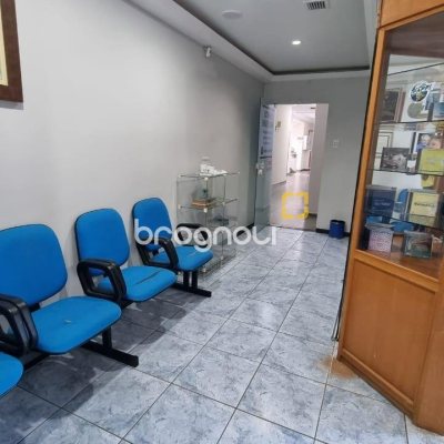Sala com 102m², no bairro Centro em Florianópolis