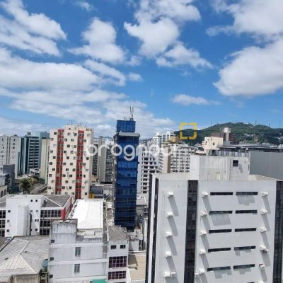 Sala com 102m², no bairro Centro em Florianópolis
