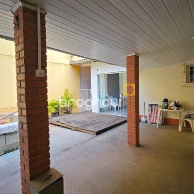 Casa com 190m², 2 garagens, no bairro Centro em Florianópolis