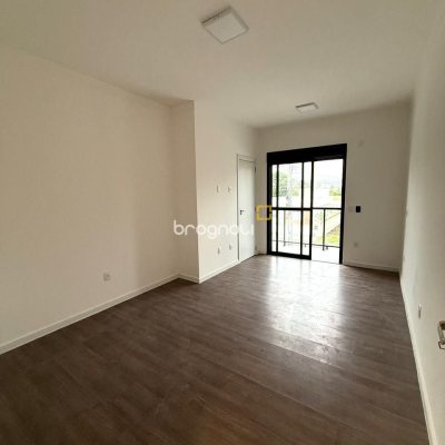 Casa com 110m², 3 quartos (sendo 1 suíte), 2 garagens, no bairro Sertão do Maruim em São José