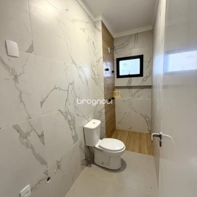 Casa com 110m², 3 quartos (sendo 1 suíte), 2 garagens, no bairro Sertão do Maruim em São José
