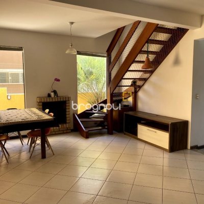 Casa com 189m², 4 quartos, 3 garagens, no bairro Campeche em Florianópolis