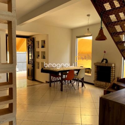 Casa com 189m², 4 quartos, 3 garagens, no bairro Campeche em Florianópolis