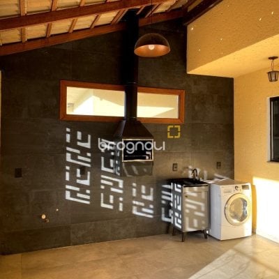 Casa com 189m², 4 quartos, 3 garagens, no bairro Campeche em Florianópolis