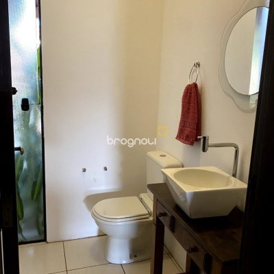 Casa com 189m², 4 quartos, 3 garagens, no bairro Campeche em Florianópolis