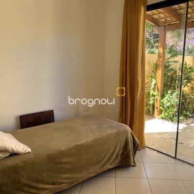 Casa com 189m², 4 quartos, 3 garagens, no bairro Campeche em Florianópolis
