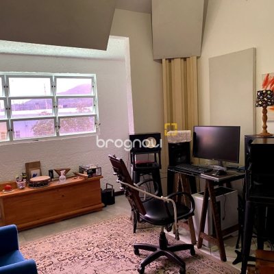 Casa com 189m², 4 quartos, 3 garagens, no bairro Campeche em Florianópolis