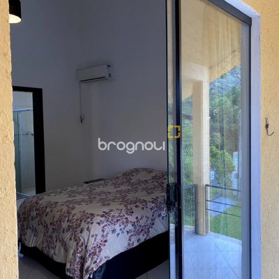 Casa com 189m², 4 quartos, 3 garagens, no bairro Campeche em Florianópolis