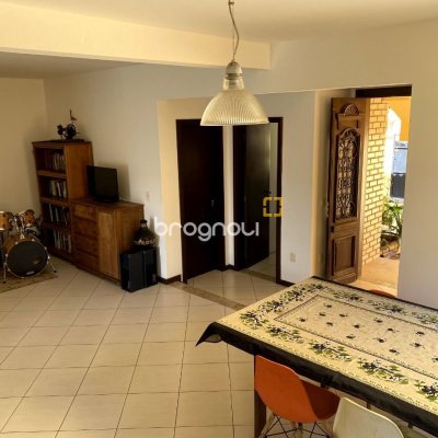 Casa com 189m², 4 quartos, 3 garagens, no bairro Campeche em Florianópolis