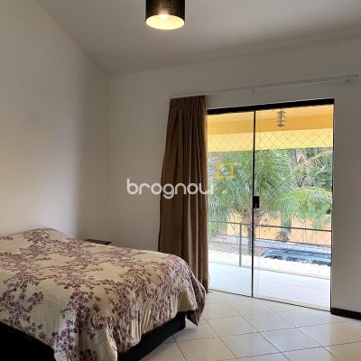 Casa com 189m², 4 quartos, 3 garagens, no bairro Campeche em Florianópolis