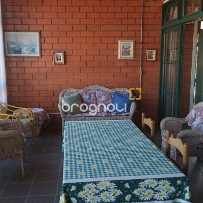 Casa com 327m², 5 quartos, 3 garagens, no bairro Ingleses do Rio Vermelho em Florianópolis
