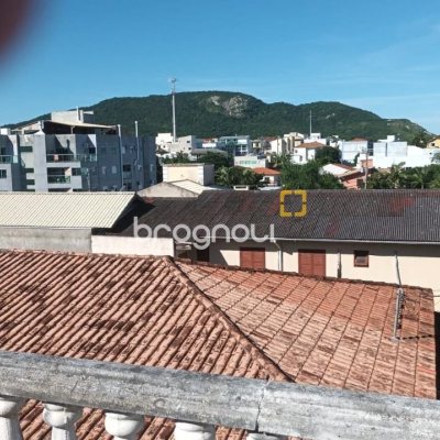 Casa com 327m², 5 quartos, 3 garagens, no bairro Ingleses do Rio Vermelho em Florianópolis