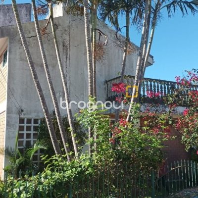 Casa com 327m², 5 quartos, 3 garagens, no bairro Ingleses do Rio Vermelho em Florianópolis