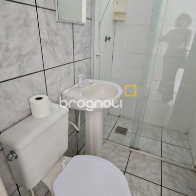 Casa com 470m², 5 quartos (sendo 1 suíte), 3 garagens, no bairro São João do Rio Vermelho em Florianópolis