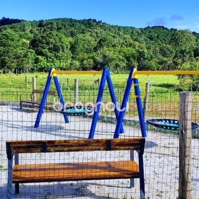 Terreno com 360m², no bairro Canasvieiras em Florianópolis