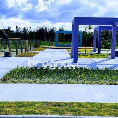 Terreno com 360m², no bairro Canasvieiras em Florianópolis