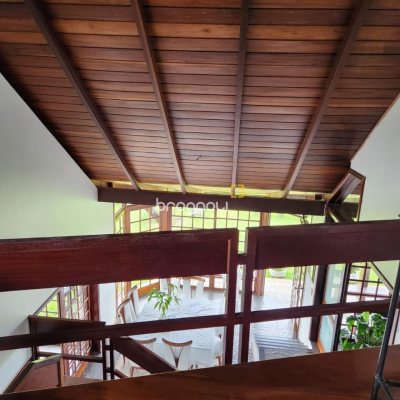 Casa de Condomínio com 302m², 4 quartos (sendo 1 suíte), 4 garagens, no bairro Bosque das Mansões em São José