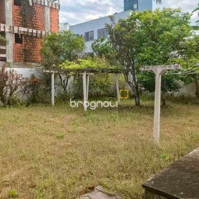 Casa com 127m², 3 quartos, 3 garagens, no bairro Canasvieiras em Florianópolis
