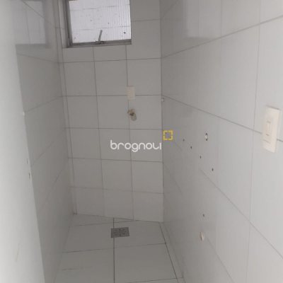 Loja com 130m², no bairro Kobrasol em São José