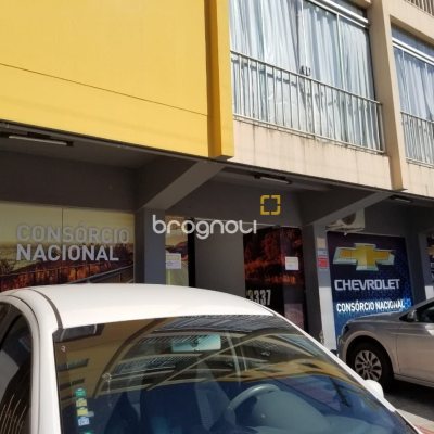 Loja com 130m², no bairro Kobrasol em São José