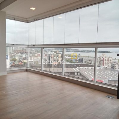 Apartamento com 92m², 3 quartos (sendo 1 suíte), 2 garagens, no bairro Kobrasol em São José