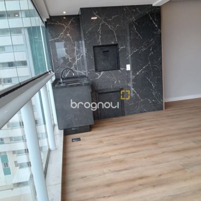 Apartamento com 92m², 3 quartos (sendo 1 suíte), 2 garagens, no bairro Kobrasol em São José