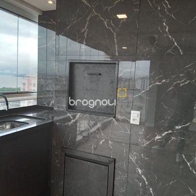 Apartamento com 92m², 3 quartos (sendo 1 suíte), 2 garagens, no bairro Kobrasol em São José