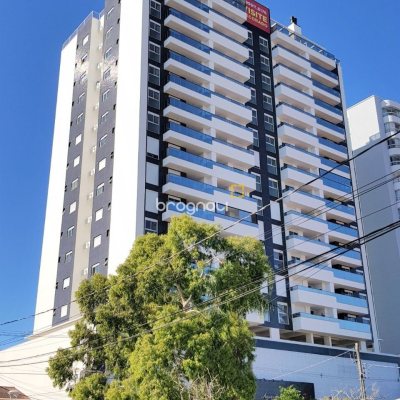 Apartamento com 92m², 3 quartos (sendo 1 suíte), 2 garagens, no bairro Kobrasol em São José