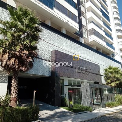 Apartamento com 92m², 3 quartos (sendo 1 suíte), 2 garagens, no bairro Kobrasol em São José
