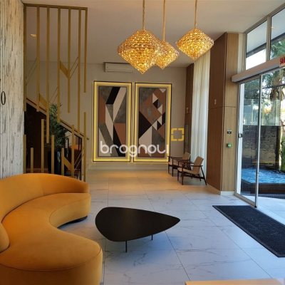 Apartamento com 92m², 3 quartos (sendo 1 suíte), 2 garagens, no bairro Kobrasol em São José