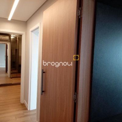Apartamento com 92m², 3 quartos (sendo 1 suíte), 2 garagens, no bairro Kobrasol em São José