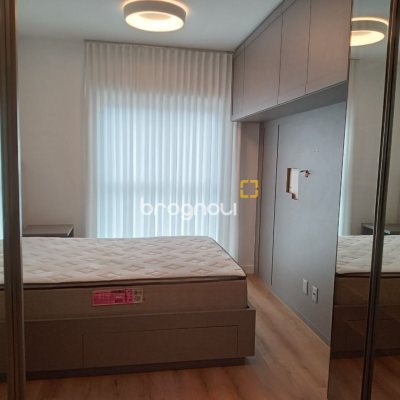 Apartamento com 92m², 3 quartos (sendo 1 suíte), 2 garagens, no bairro Kobrasol em São José