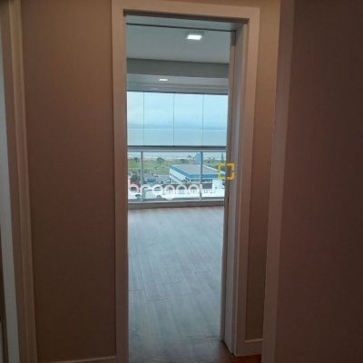 Apartamento com 92m², 3 quartos (sendo 1 suíte), 2 garagens, no bairro Kobrasol em São José