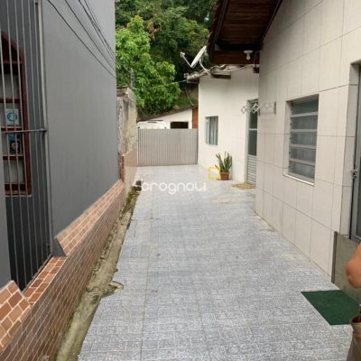 Casa com 141m², 4 quartos, no bairro Jurerê em Florianópolis