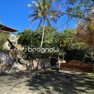 Casa com 680m², 6 quartos (sendo 3 suítes), 6 garagens, no bairro Lagoinha em Florianópolis