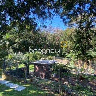 Casa com 680m², 6 quartos (sendo 3 suítes), 6 garagens, no bairro Lagoinha em Florianópolis