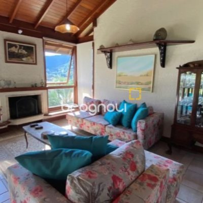 Casa com 680m², 6 quartos (sendo 3 suítes), 6 garagens, no bairro Lagoinha em Florianópolis