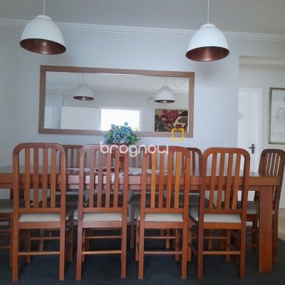Casa com 200m², 3 quartos (sendo 1 suíte), 2 garagens, no bairro Rio Vermelho em Florianópolis