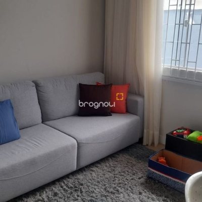 Casa com 200m², 3 quartos (sendo 1 suíte), 2 garagens, no bairro Rio Vermelho em Florianópolis