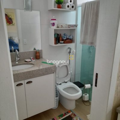 Casa com 200m², 3 quartos (sendo 1 suíte), 2 garagens, no bairro Rio Vermelho em Florianópolis