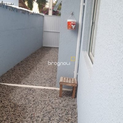 Casa com 200m², 3 quartos (sendo 1 suíte), 2 garagens, no bairro Rio Vermelho em Florianópolis